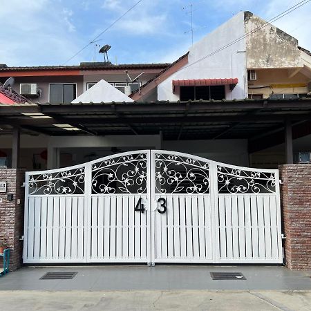 M Guest House2 Muar Ngoại thất bức ảnh